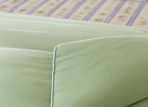 The Signature Zipper Duvet Cover: The Triple - Americana / Queen