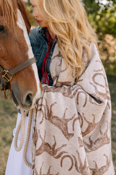 Hill Country Horses Lightweight Blanket: Lightweight