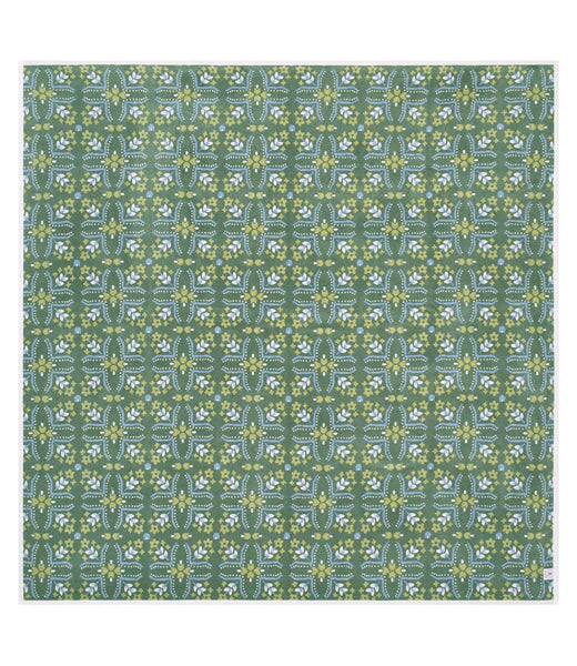 Farmhouse Flowers Family-Size Blanket: Family-Size