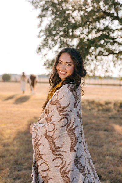 Hill Country Horses Lightweight Blanket: Lightweight