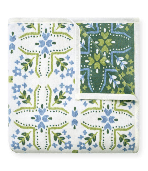 Farmhouse Flowers Family-Size Blanket: Family-Size